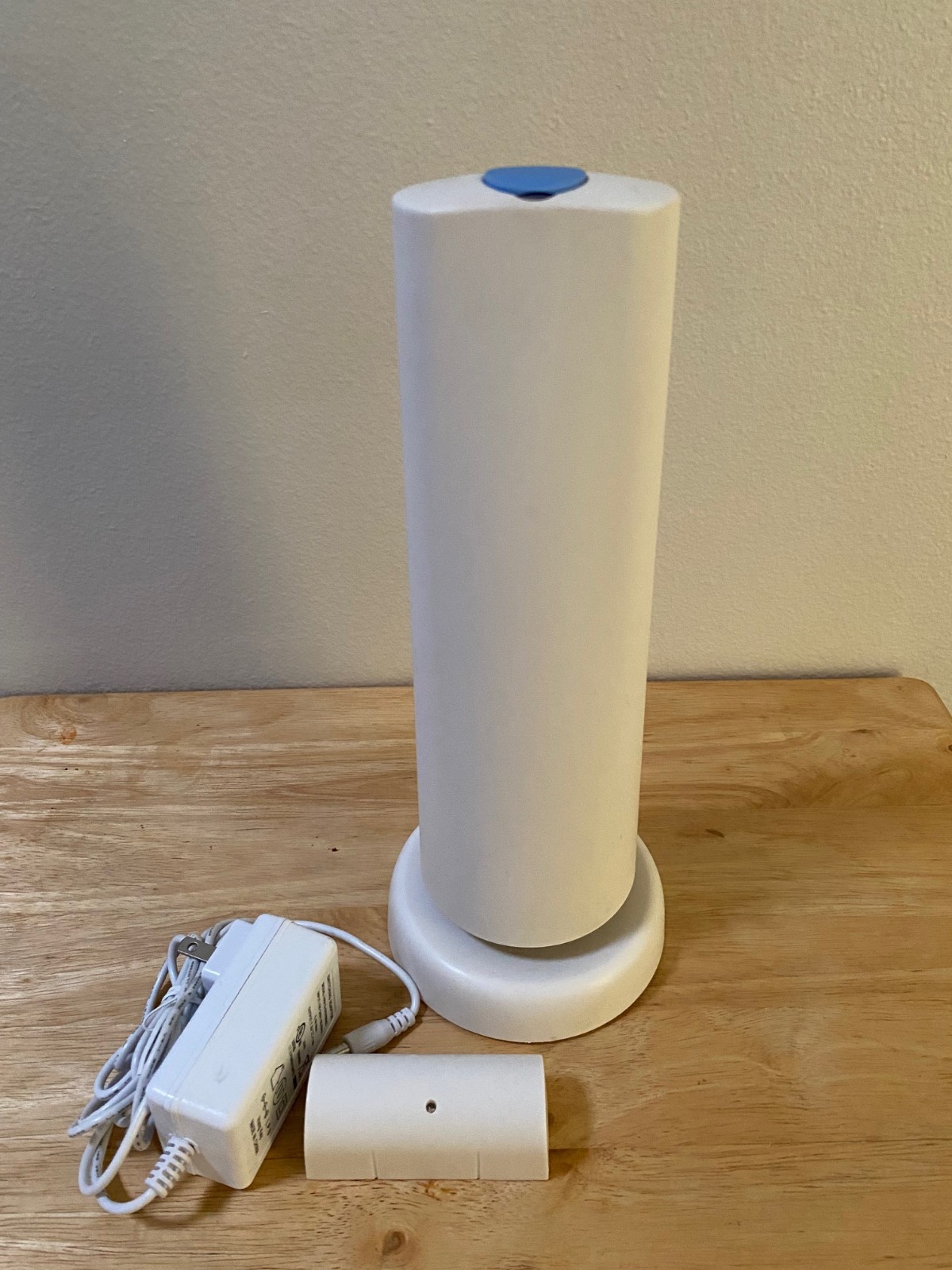 SimpliSafe 1st Gen Base Station [BS2000] with Power Adapter