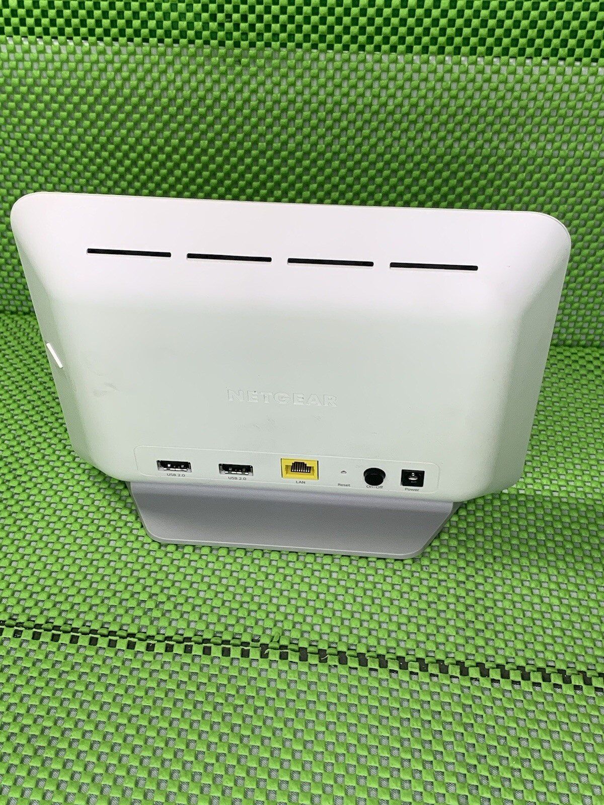 NETGEAR ARLO Base Station Wireless Wi-Fi VMB3000 Hub AND 3 VMC3030 Cameras
