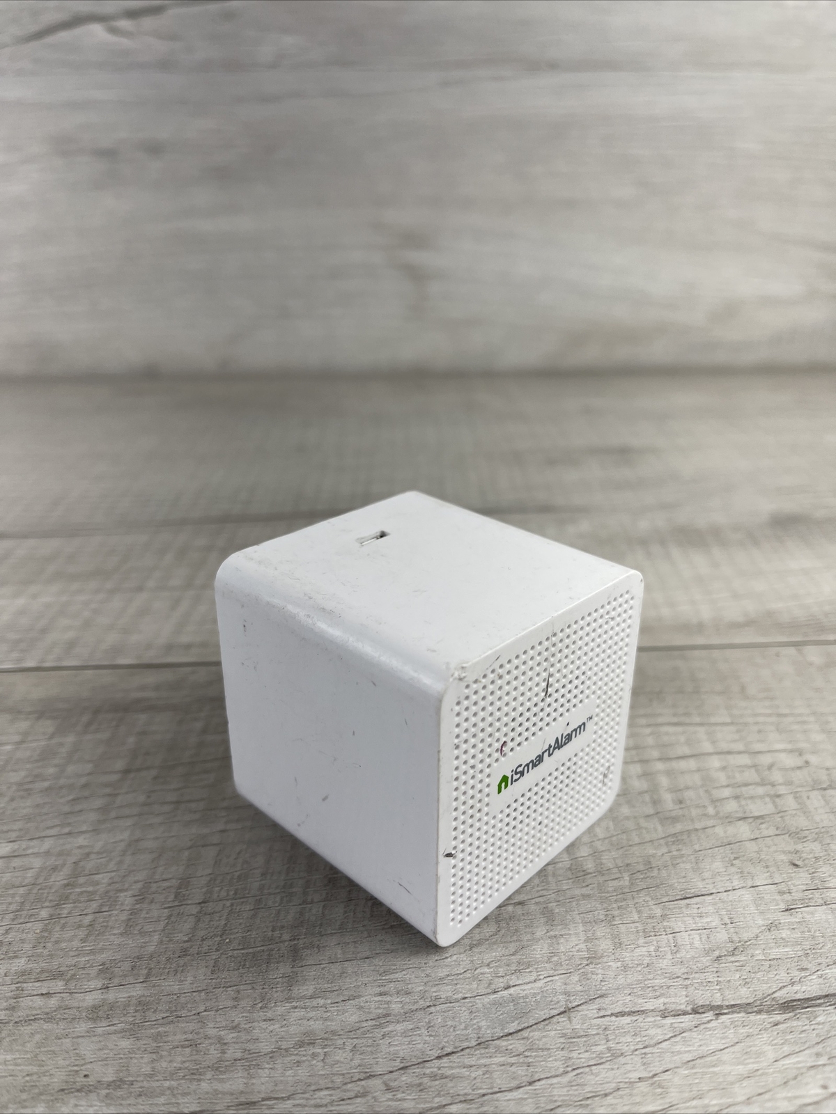 iSmartAlarm Satellite Siren | 110db Adjustable Volume Alexa & IFTTT Compatible |