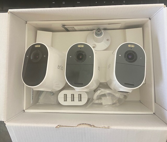 Arlo Essential Spotlight Indoor Outdoor 1080p HD Wireless Camera – Pack of 3+1