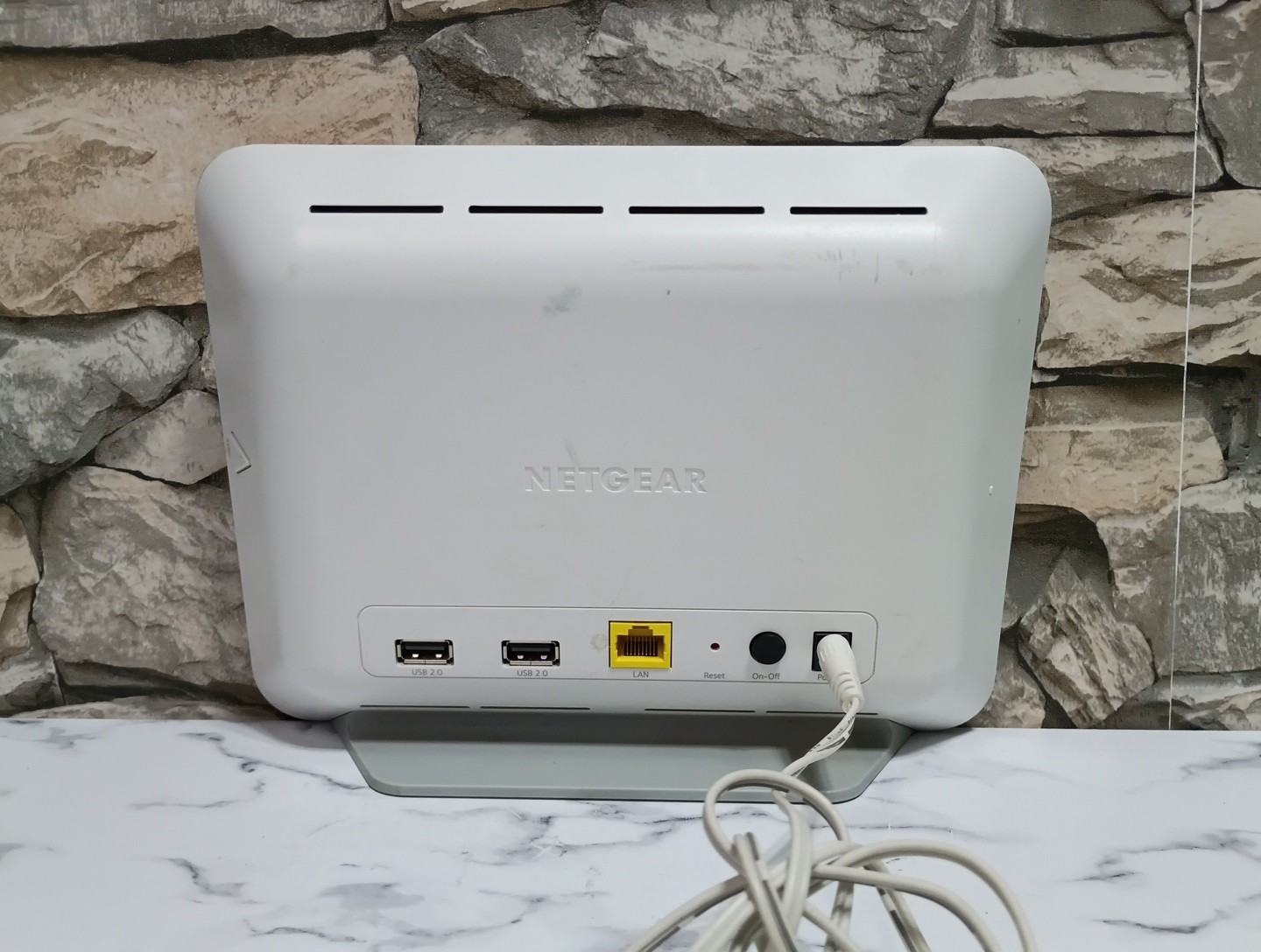 NETGEAR VMB3000 Arlo Base Station with Power Adapter