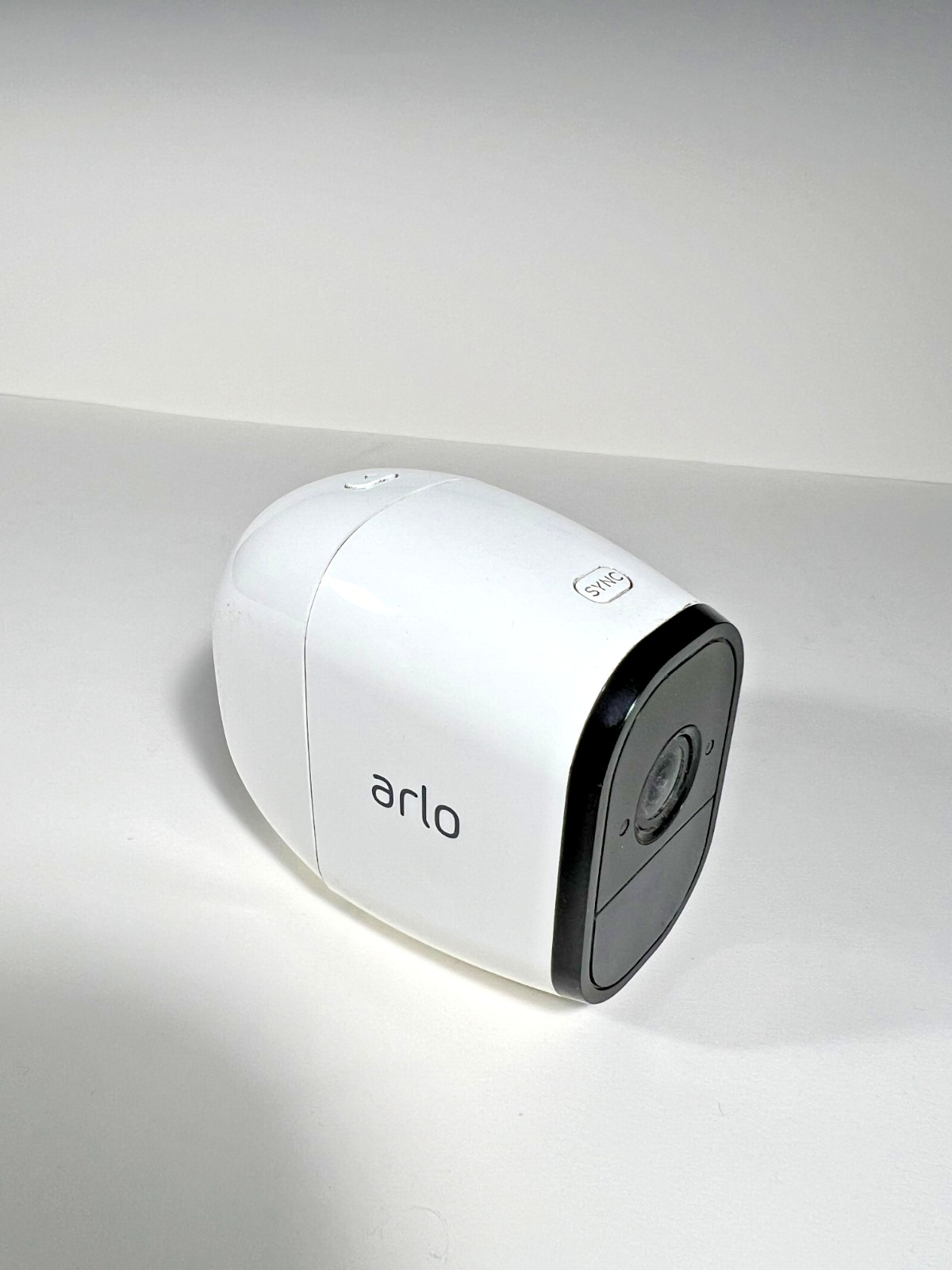 Arlo Pro VMB4000 4-Camera Home Security System – Working, Excellent Condition