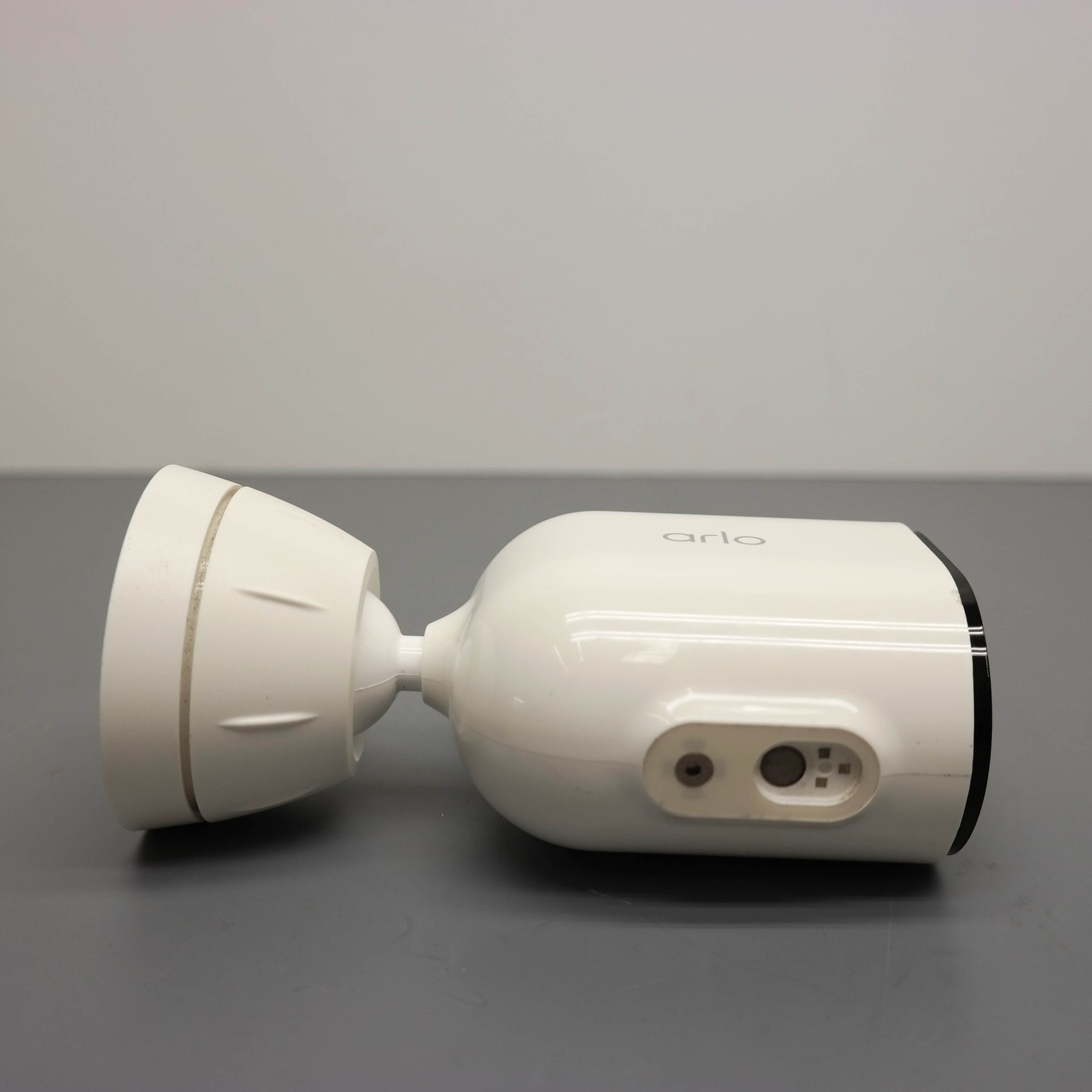 Arlo Pro 5S VMC4060P 2K Indoor/Outdoor Wire Free Spotlight Security Camera