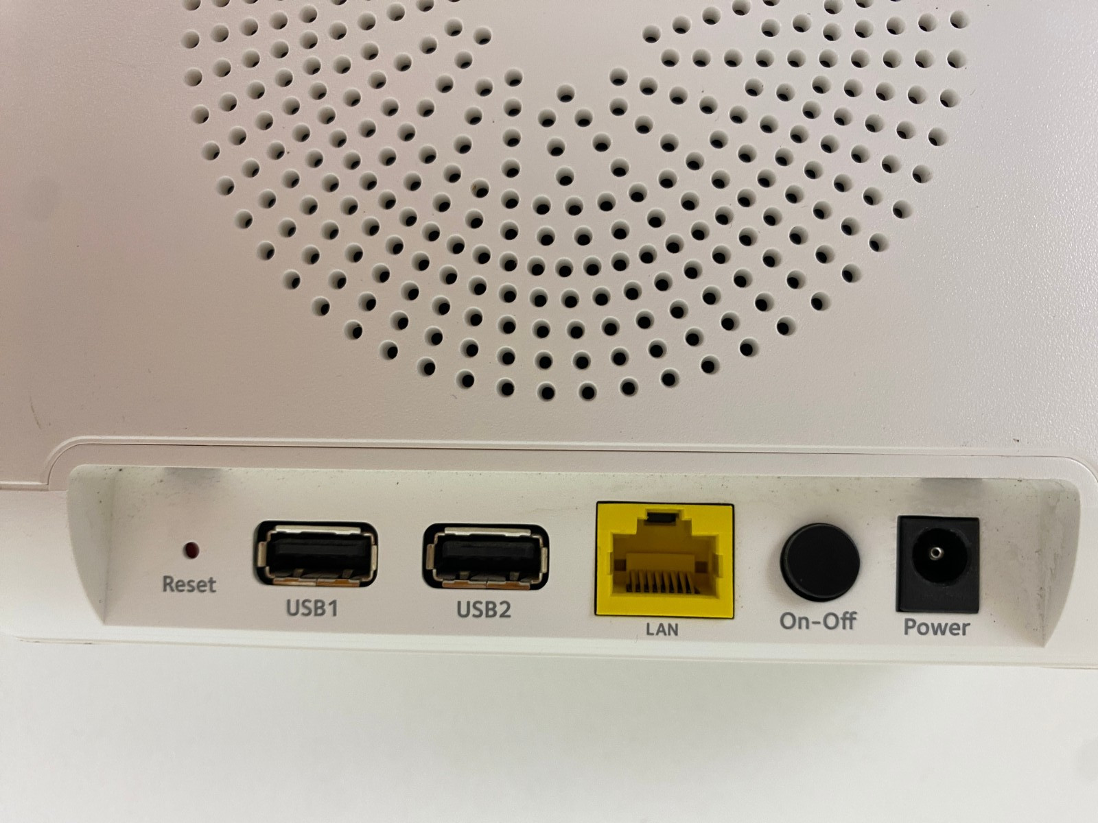 NETGEAR Arlo Pro Base Station VMB4000 SmartHub w/ Siren USB LAN