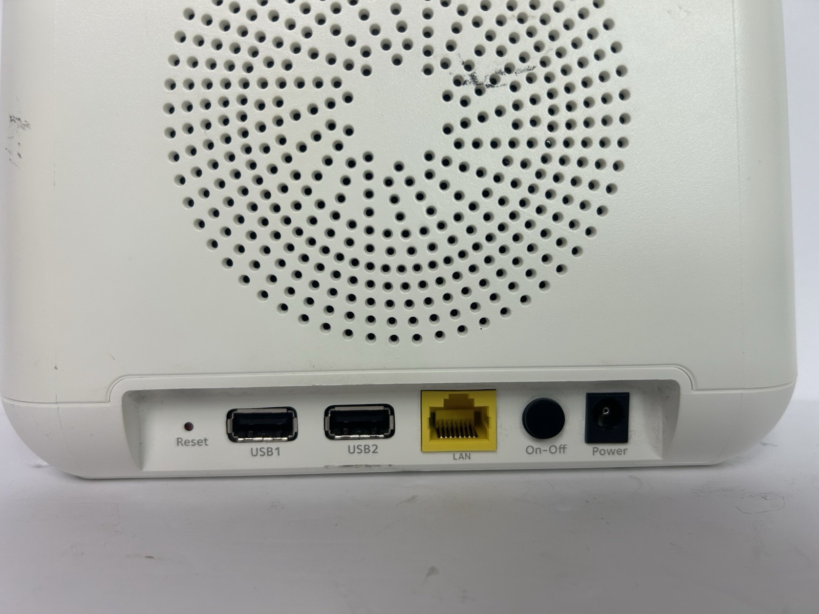 Netgear VMB4000 Arlo Pro Smart Security Base Station Hub White