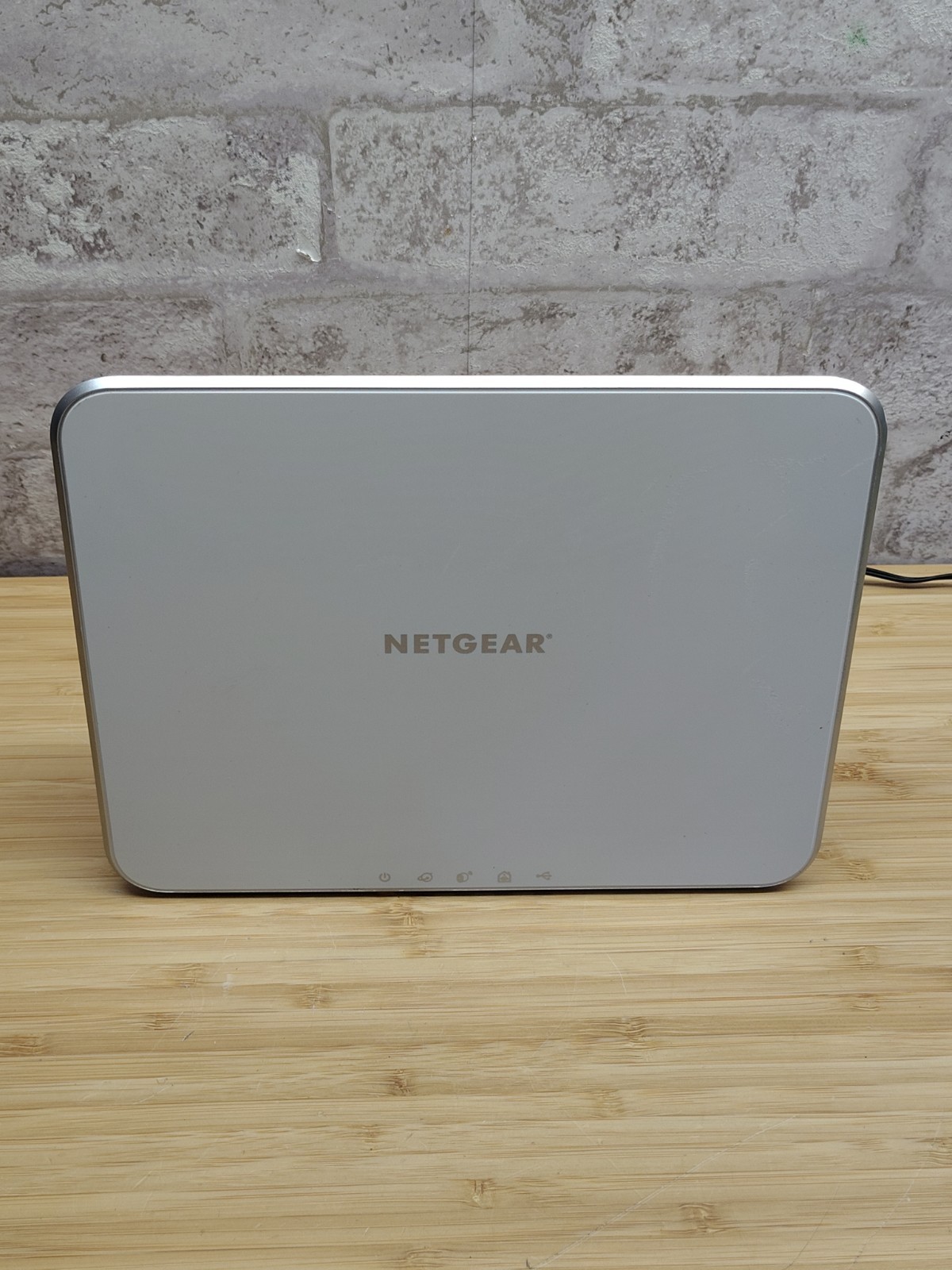 Netgear VMB3000 Base Station Wi-Fi Hub with Power Adapter