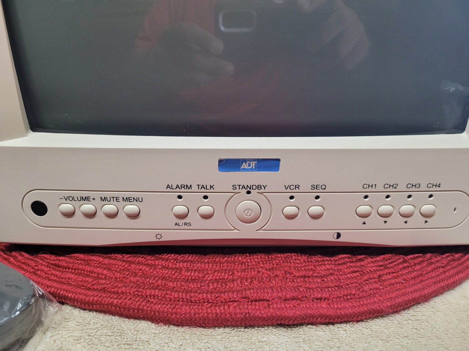 ADT 14” B&W OBSERVATION SYSTEM – New Open Box With MISSING PARTS – READ AD
