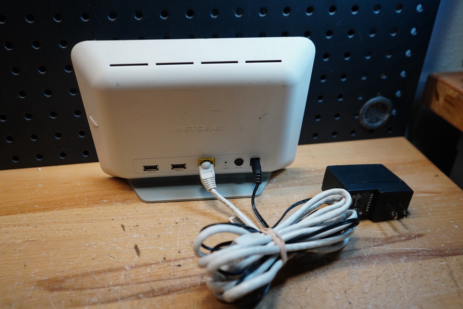 (F) NETGEAR Arlo VMB3000 Base Station w/ Power Adapter