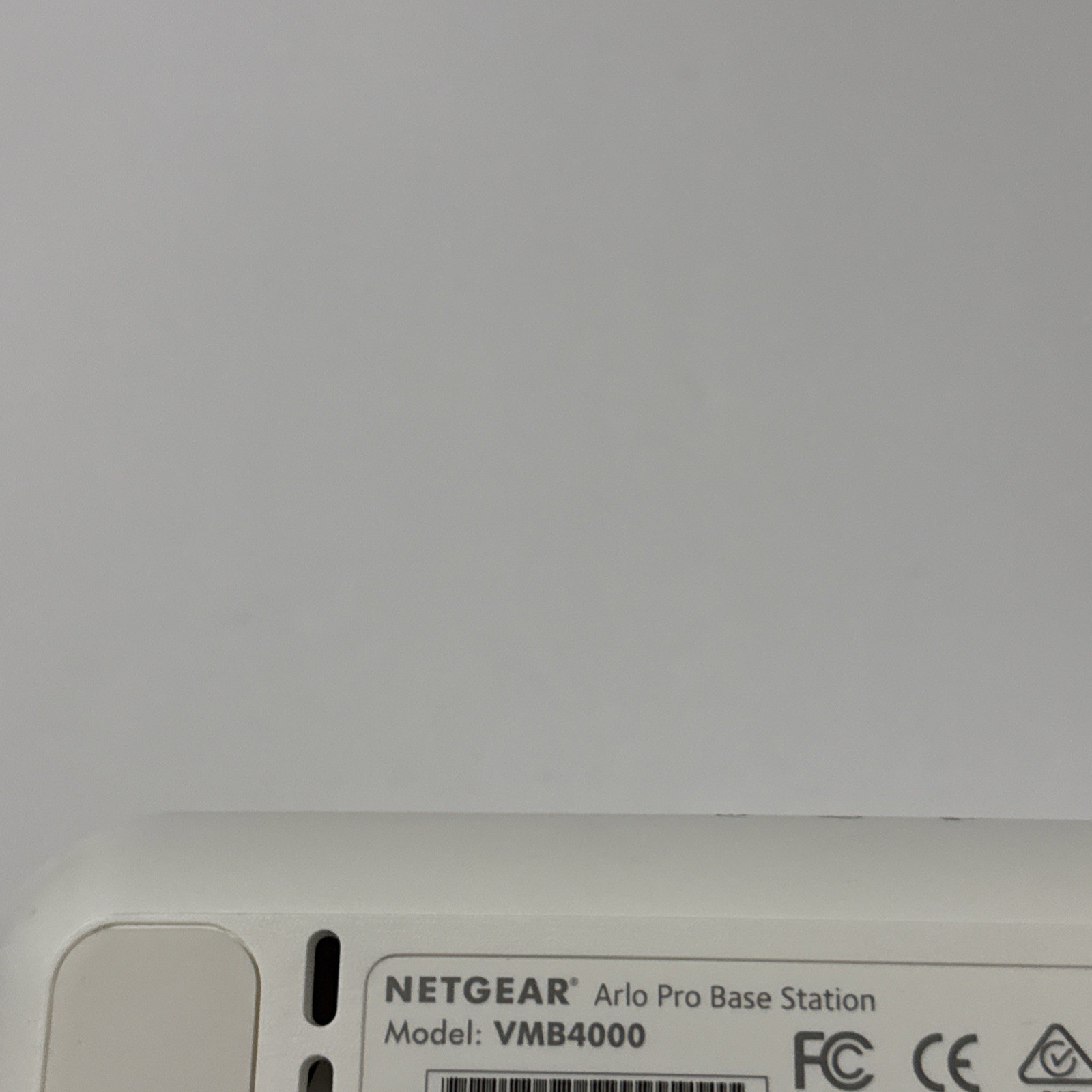 Netgear Arlo VMB4000 Wireless Security Hub Base Station