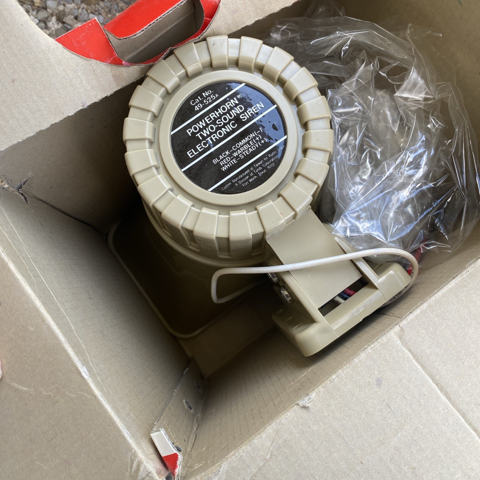 Safe House Indoor/Outdoor Two Sound Electronic beige Siren 49-525 New open box