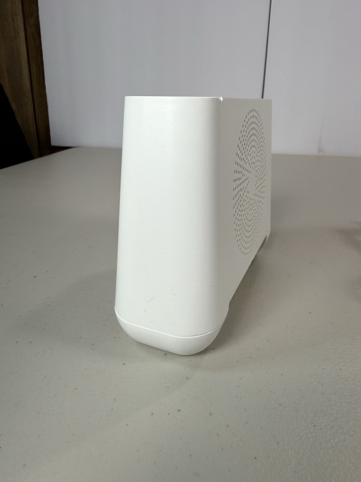 ARLO PRO BASE STATION VMB4000 – With Power Supply And Ethernet Cable