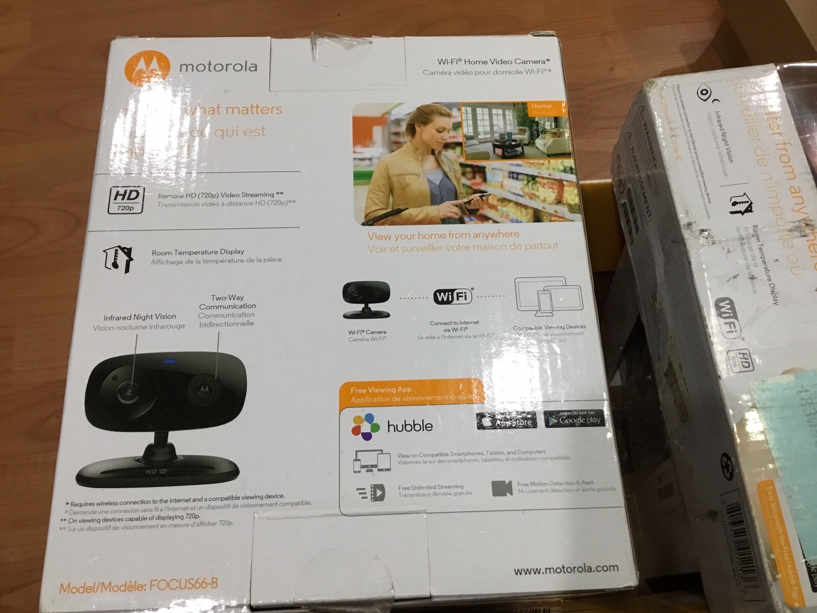Motorola Focus66 Wifi HD Home Baby Monitoring Security Camera with Hubble (Mint)