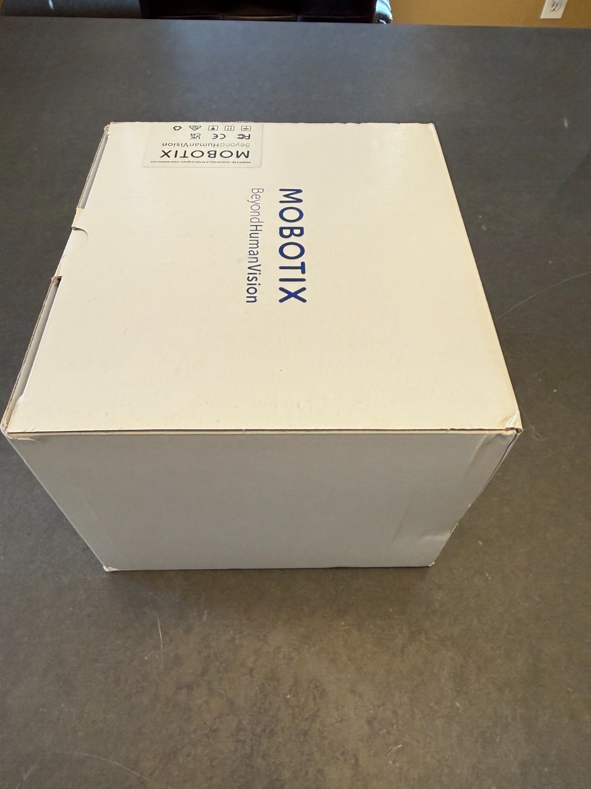 MOBOTIX – D71A Outdoor Complete Camera 4K – 95° Mx-D71A-8DN050 – *OPEN BOX*