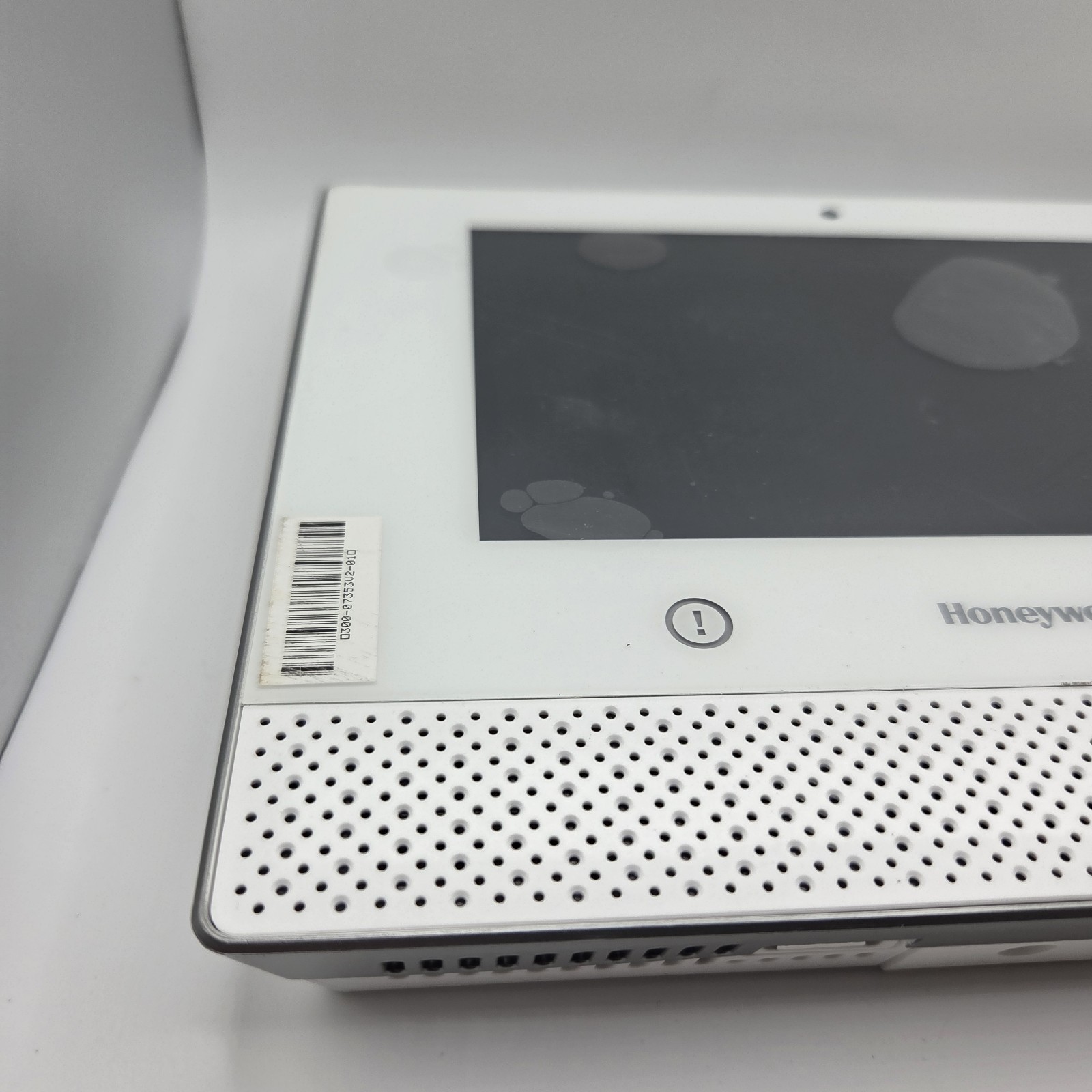 Honeywell Lyric LCP500-L Wireless Touchscreen Controller Alarm Panel – Untested