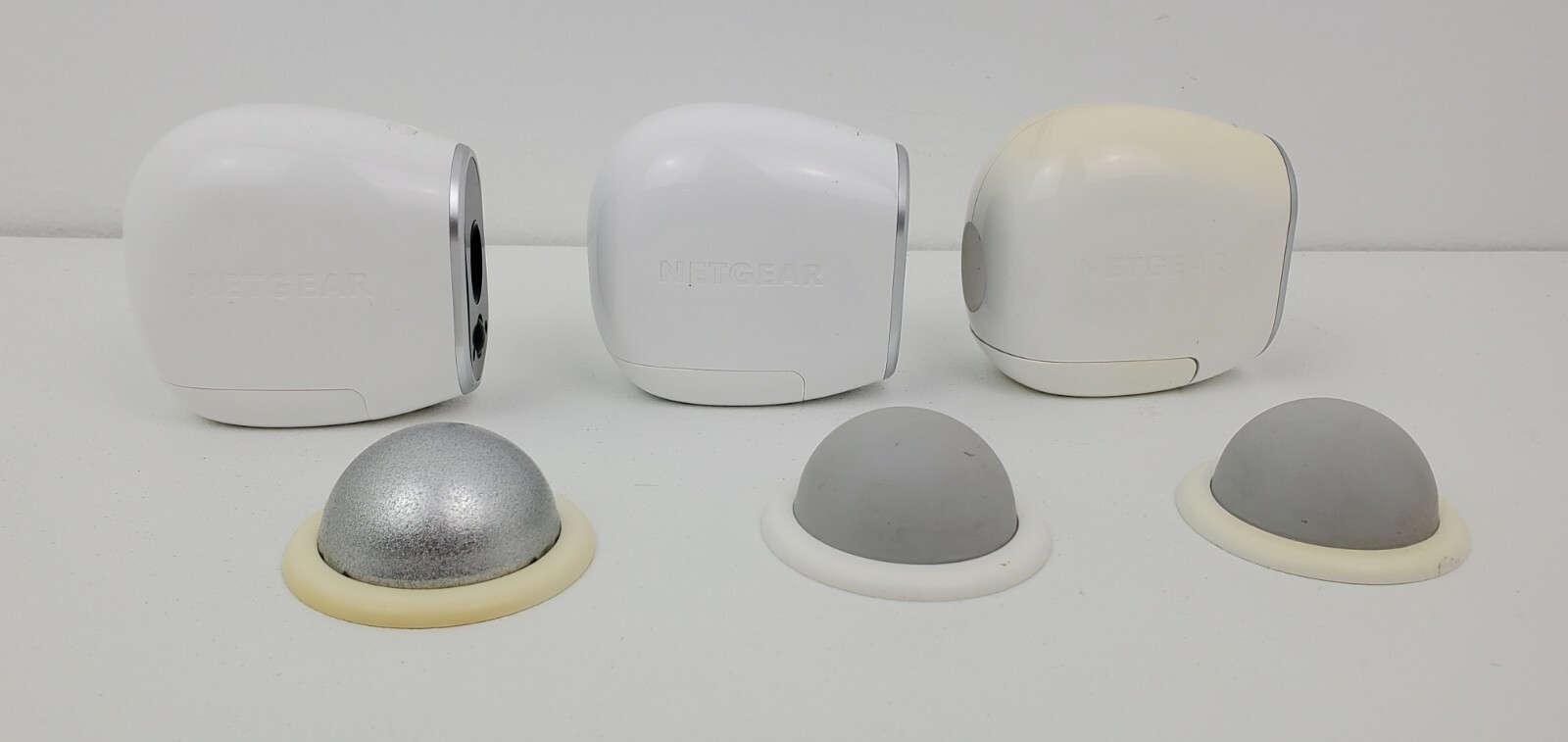 Bundle Netgear Arlo VMC3030 Cameras and base station vmb 3000 pre owned