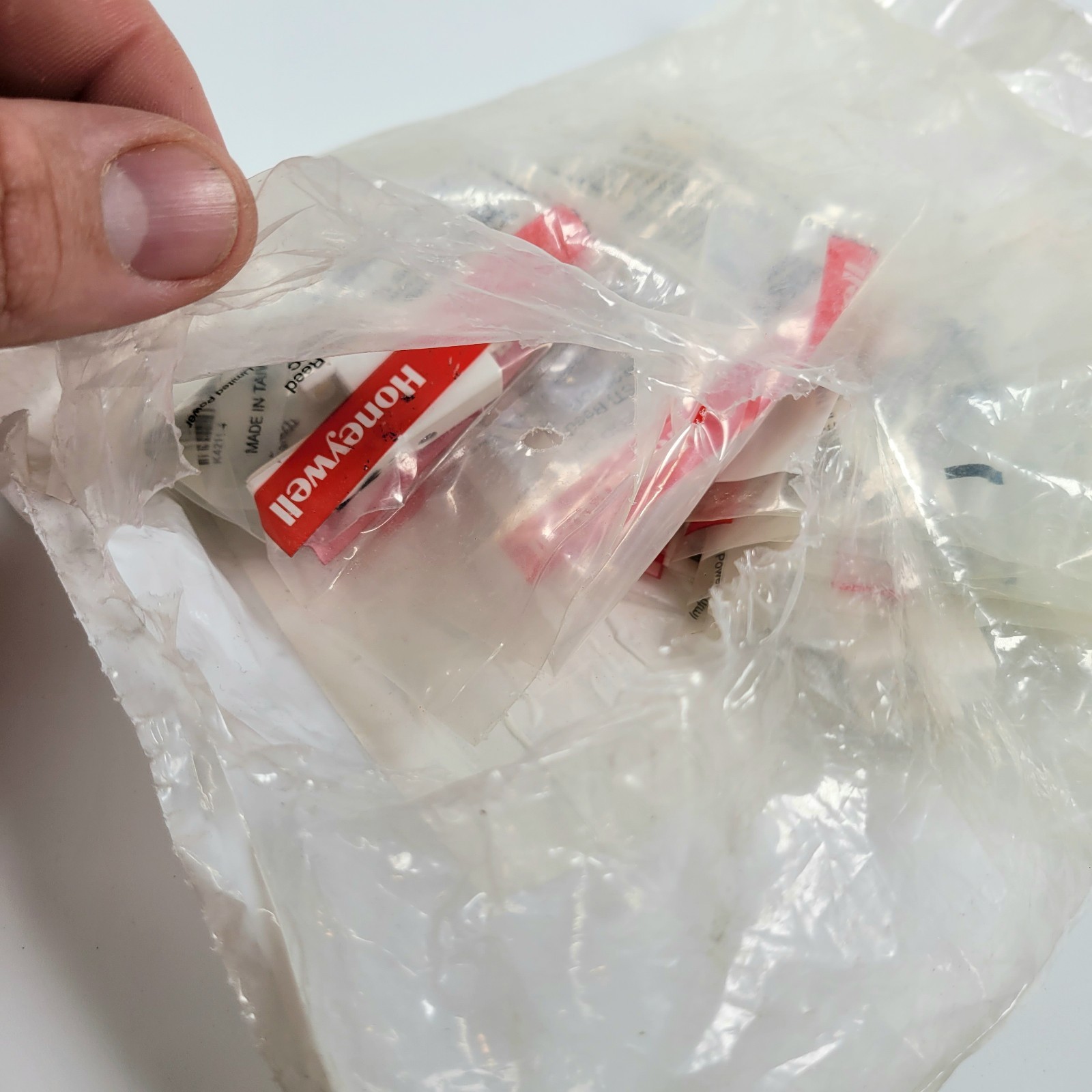 Honeywell Ademco 945T-WH Magnetic Contact Sensor – Open Bag w/ 11 SEALED Bags