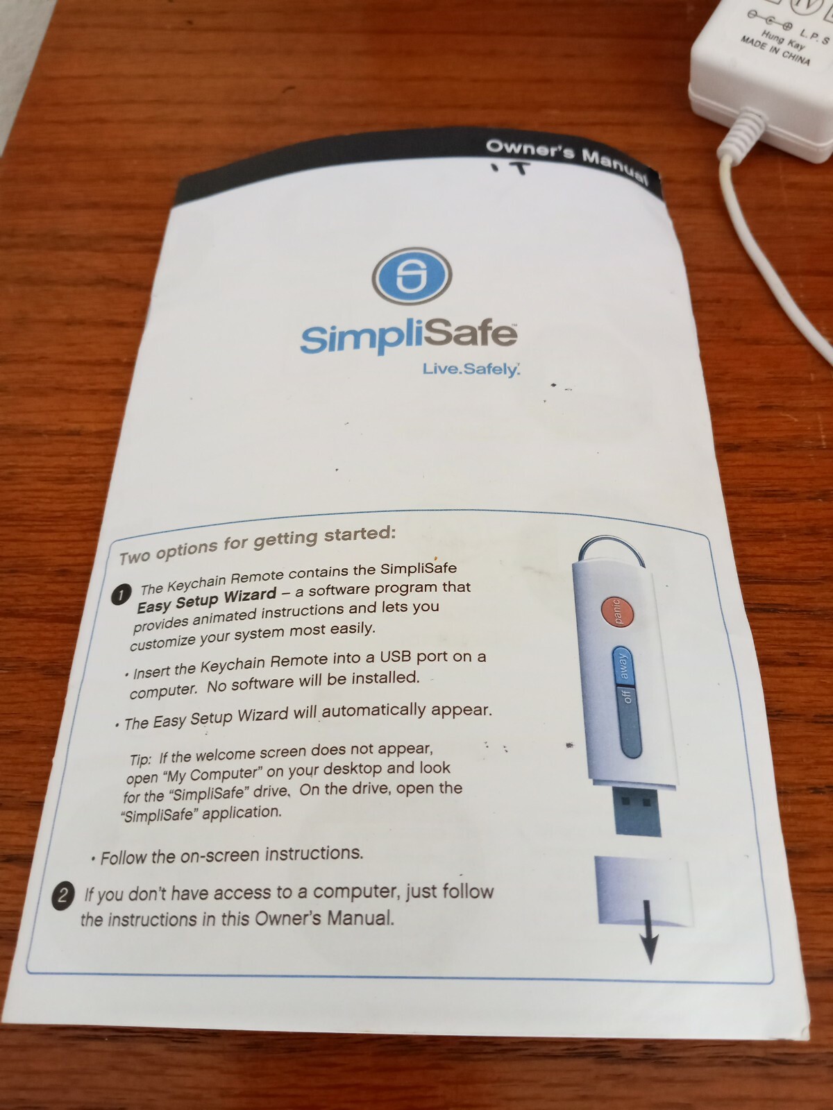 SimpliSafe BS2000 10 1/2′ Base Station Transmitter Module with sensors & plug