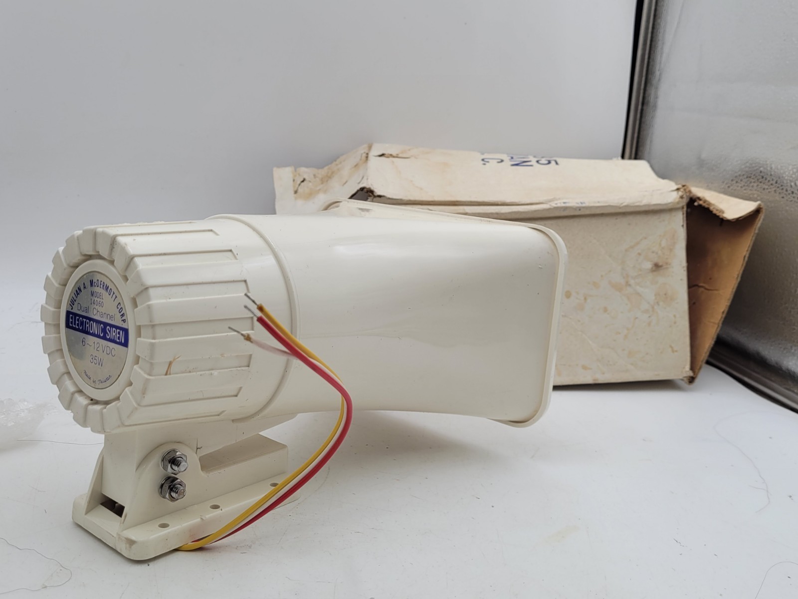 Vintage Julian A McDermott Model 14060 Electronic Siren Dual Channel 6-12V 35W