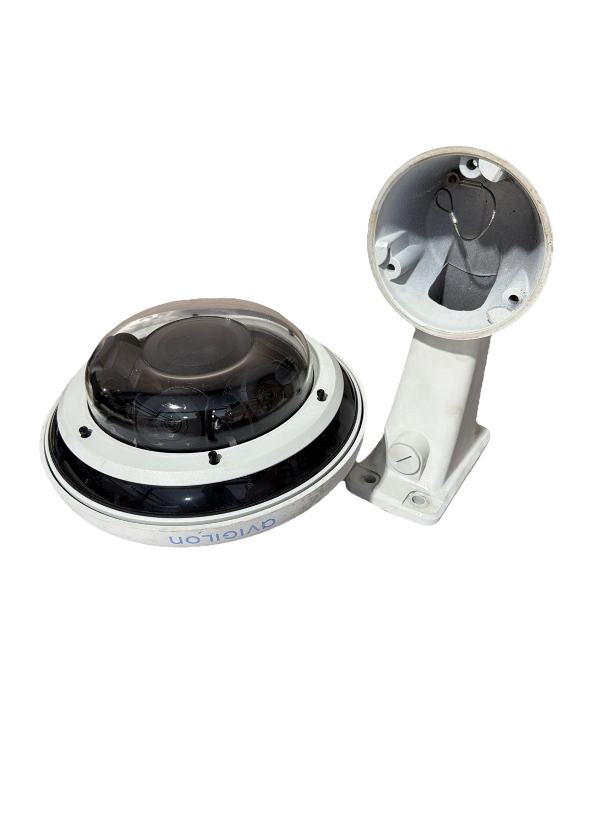 Avigilon 15 MP H4 Multisensor WDR Camera (15C-H4A-3MH-270) Pendant w/ Mount