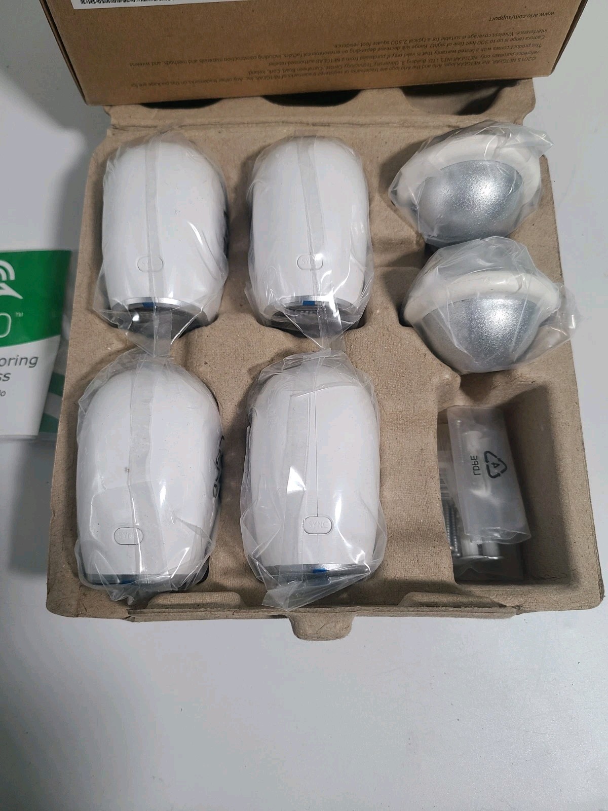 Netgear Arlo VMC3430-100NAS Wireless Add-On Security Cameras / Magnetic Mount