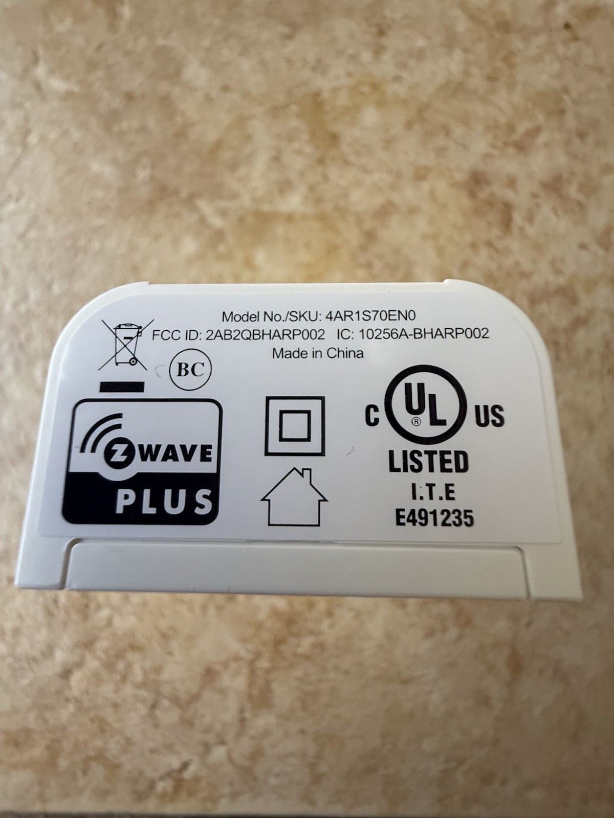BRAND NEW Ring Range Extender (1st Gen) Model 4AR1S70EN0 – FREE SHIPPING!