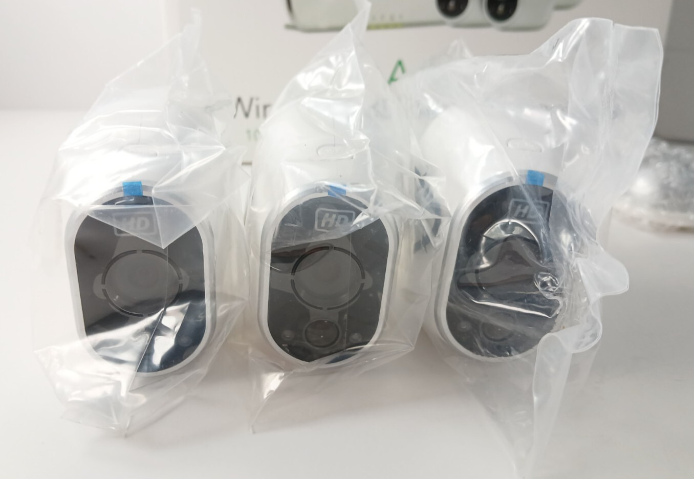 Netgear ARLO Wireless HD Smart Security System With (3) Cameras VMS3430 New!