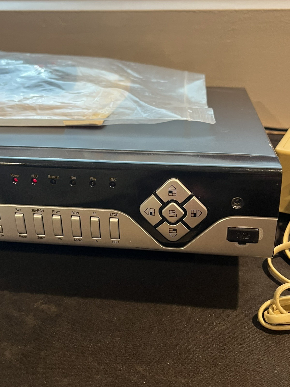Digital QSDF8204 Video Security Recording System with Camera & Accessories
