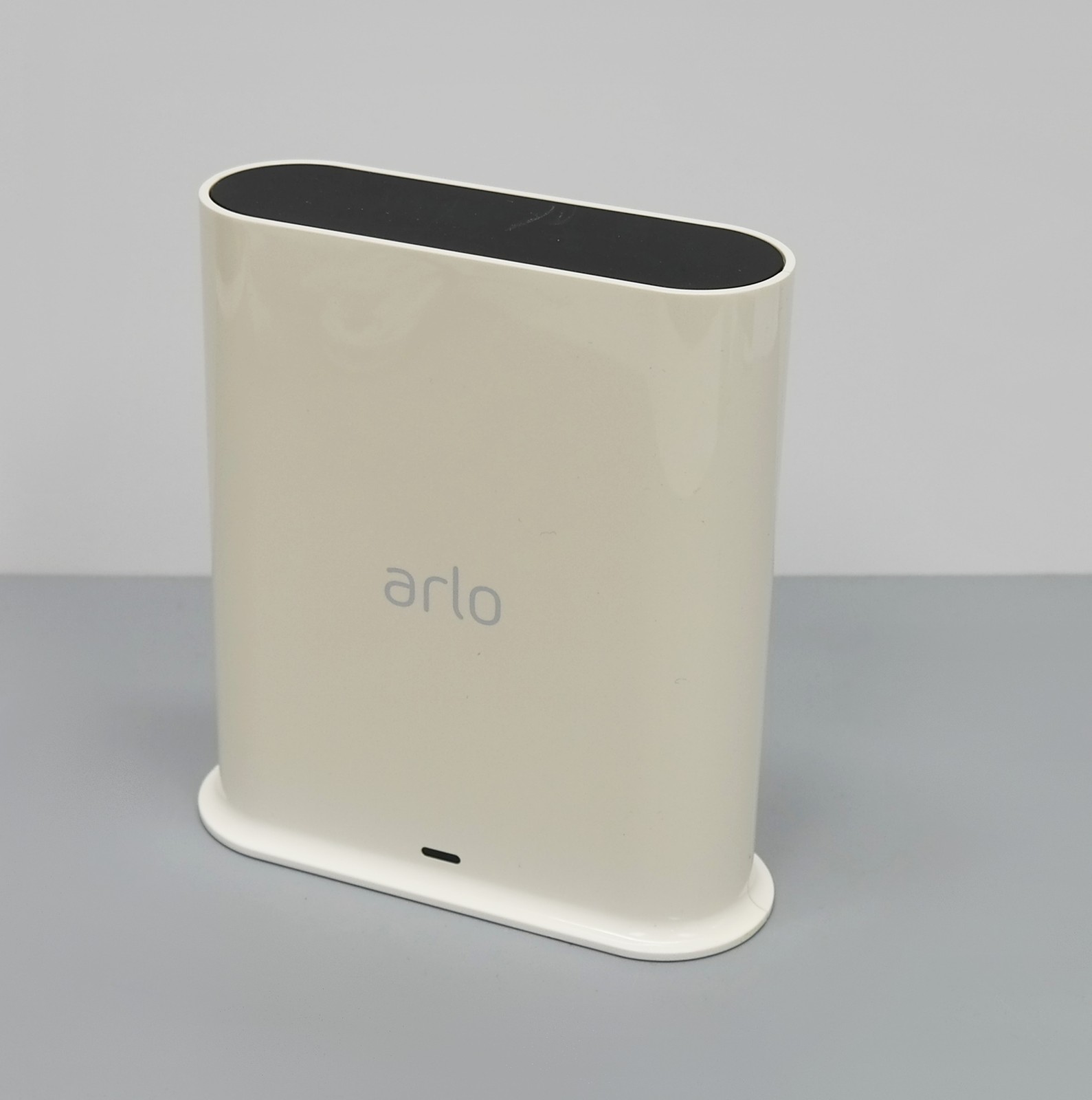 Arlo Ultra Smart Hub Base Station VMB5000