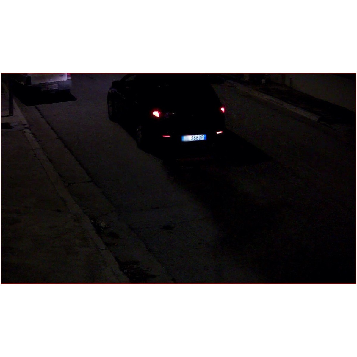 IP Camera ONVIF 2 MPX License Plate Reading 6-22 Mm Built-In LED Automatic Light