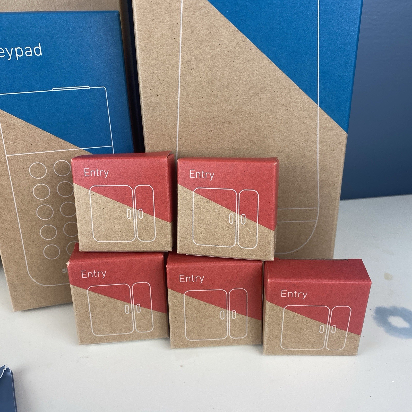 SimpliSafe Home Security System Bundle Lot – Cameras, Sensors, Siren, Keypad
