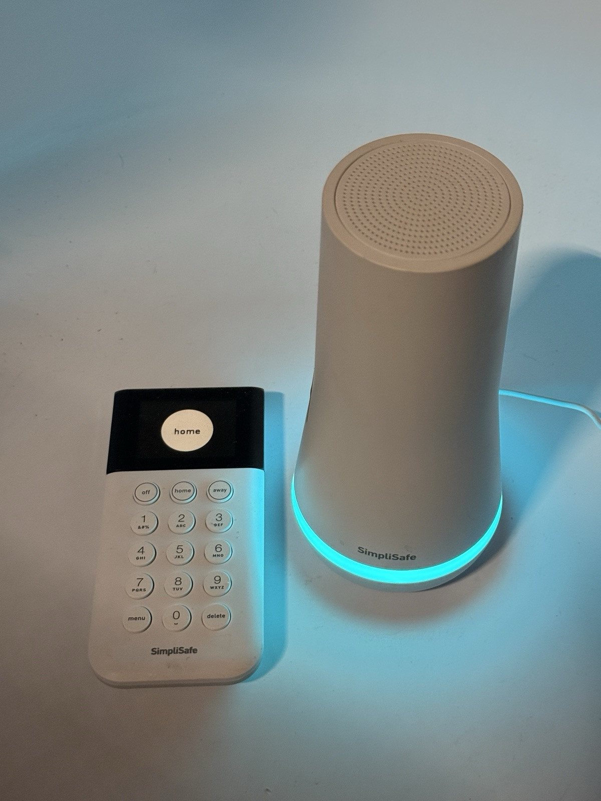 SimpliSafe Home Security System Base Station SSBS3 With Keypad SSKP3