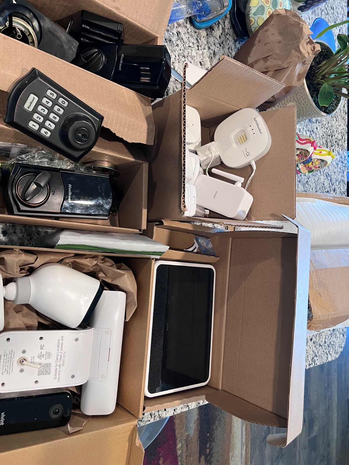 Vivint home security equipment, barely used