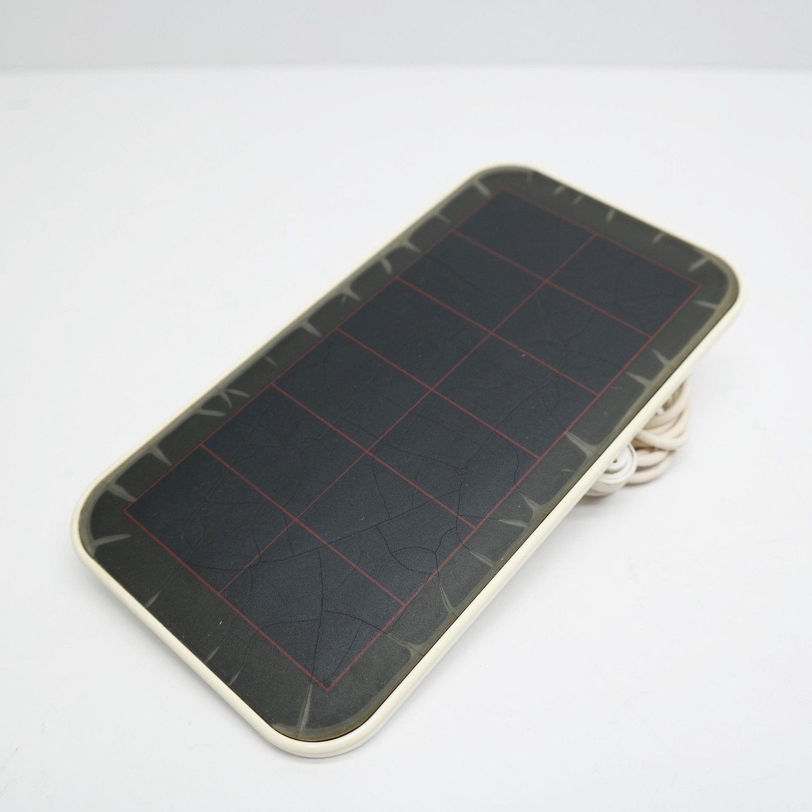 Arlo VMA5600 Solar Panel Charger – White