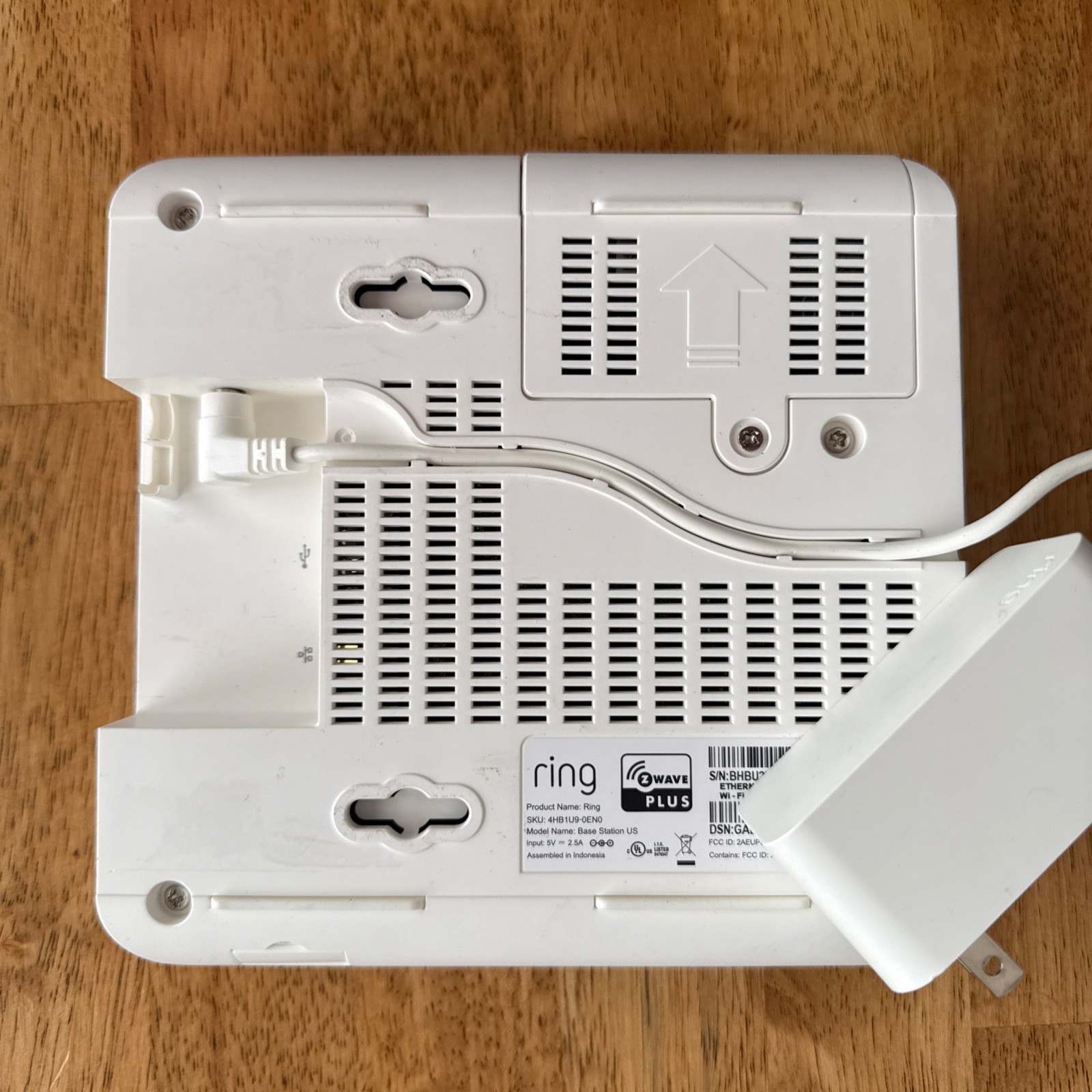 RING Alarm BaseStation US 4HB1U90EN0 ZWave & Wall Keypad 5AT2S7 & Power Supplies