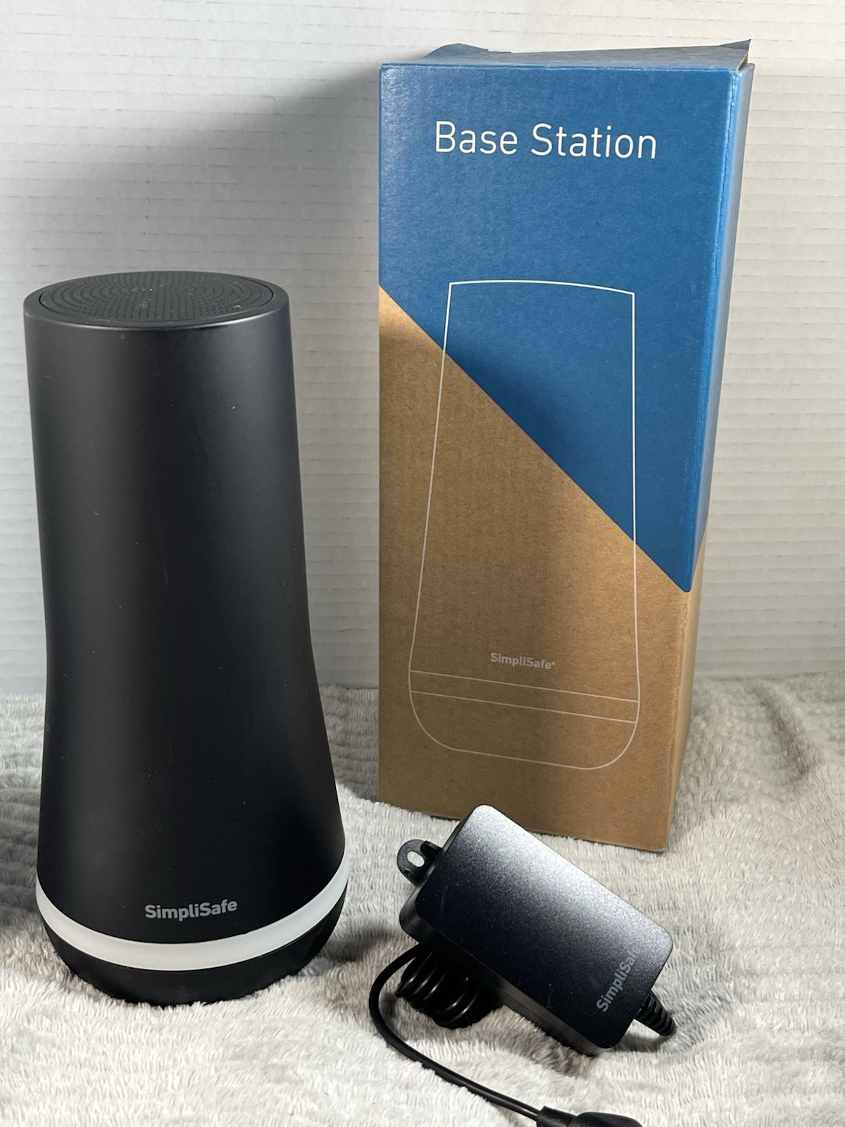SimpliSafe Base Station SSBS3 Home Security Hub Tested w/ Box