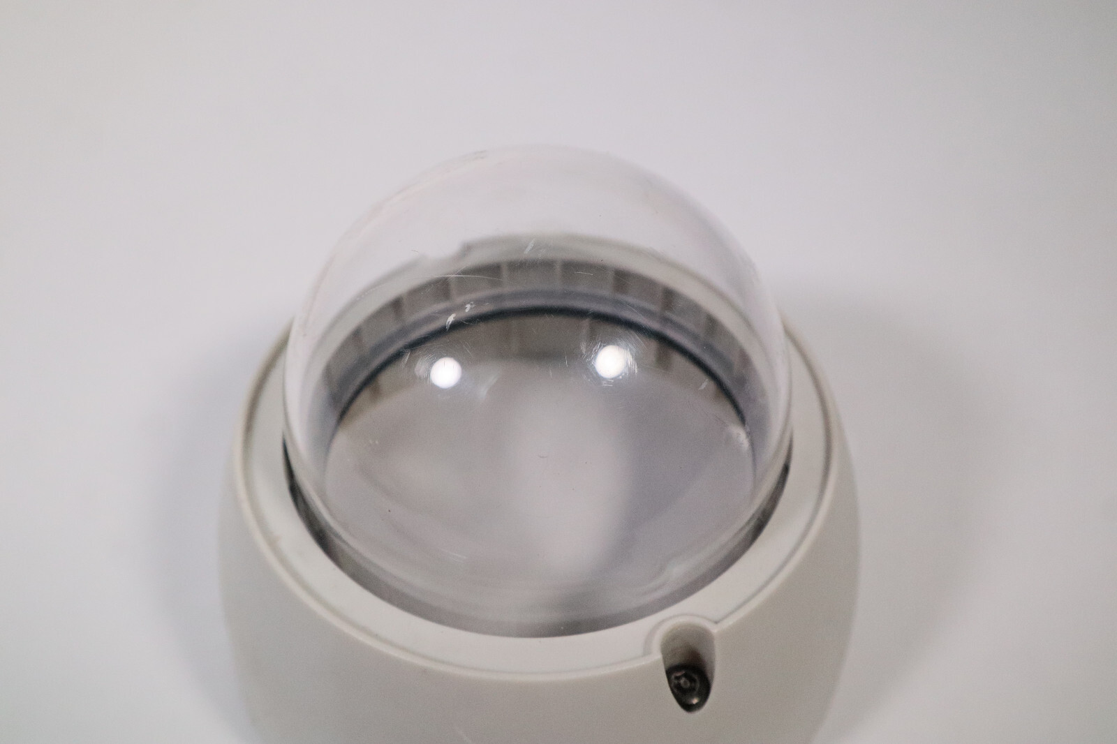 Avigilon 1.0-H3-D1 1MP H.264 IP Indoor Varifocal Dome Camera 1280 x 720 IPv4 (1)