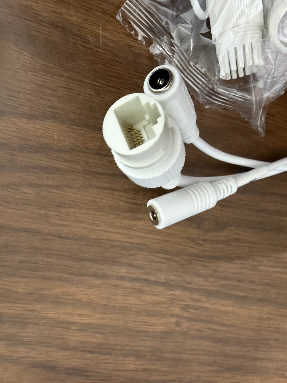 Luma Surveillance LUM-820-IP-TFW 8MP IP Turret Camera White Microphone PRICE (1)