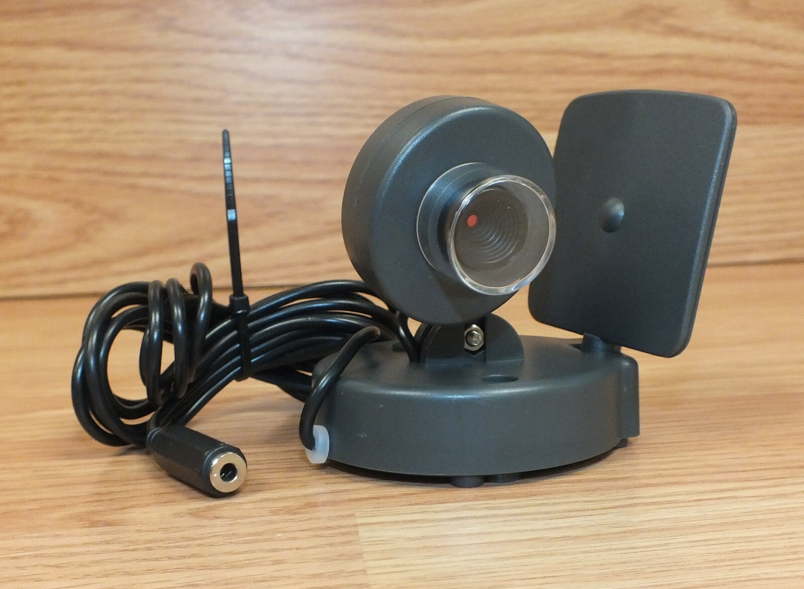X10 Security Surveillance Color Video 2.4GHz Anywhere Camera (XX16A-C) *NEW*