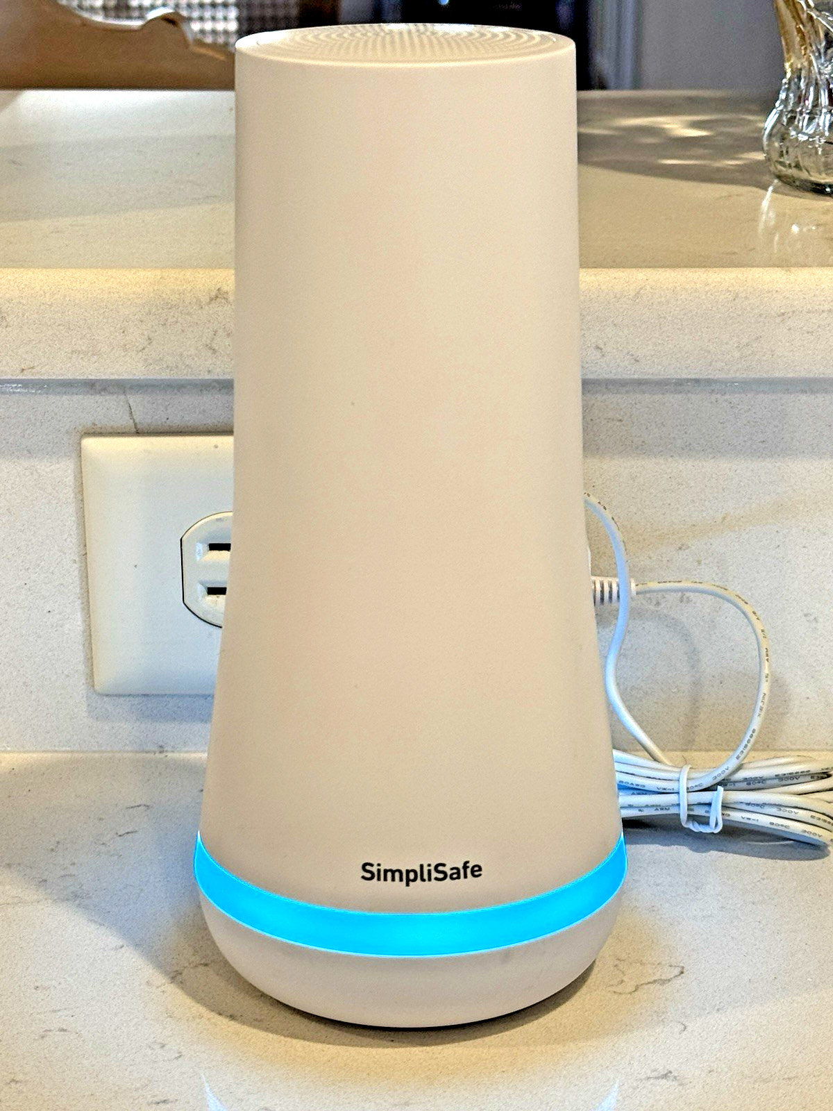 SimpliSafe SSBS3 Home Security Base Station w/AC Adaptor/Key Fob/Panic Button