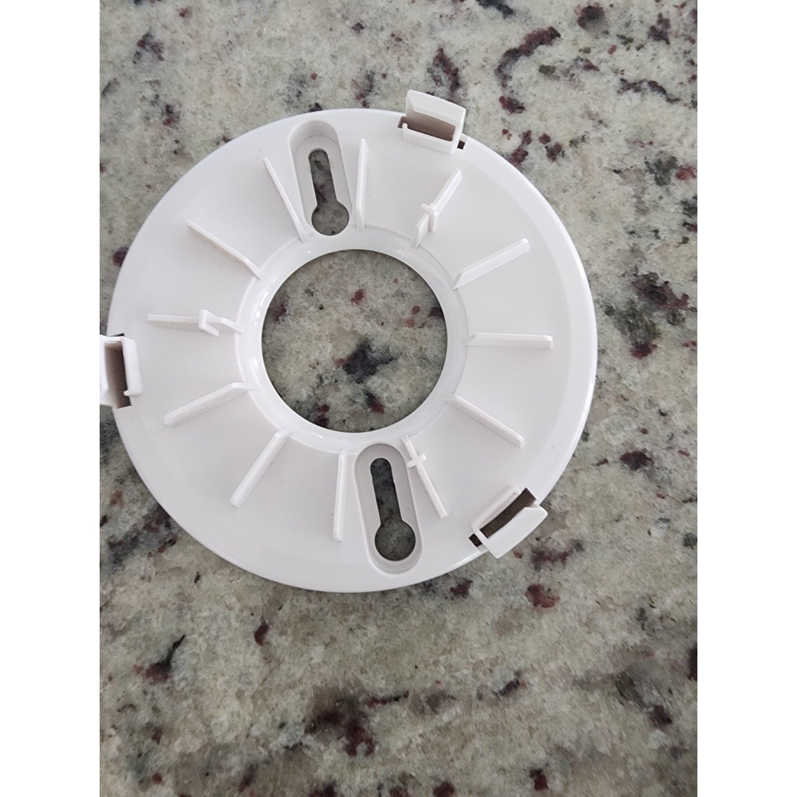 SimpliSafe Home Security System Bundle – FOR PARTS ONLY-NOT TESTED