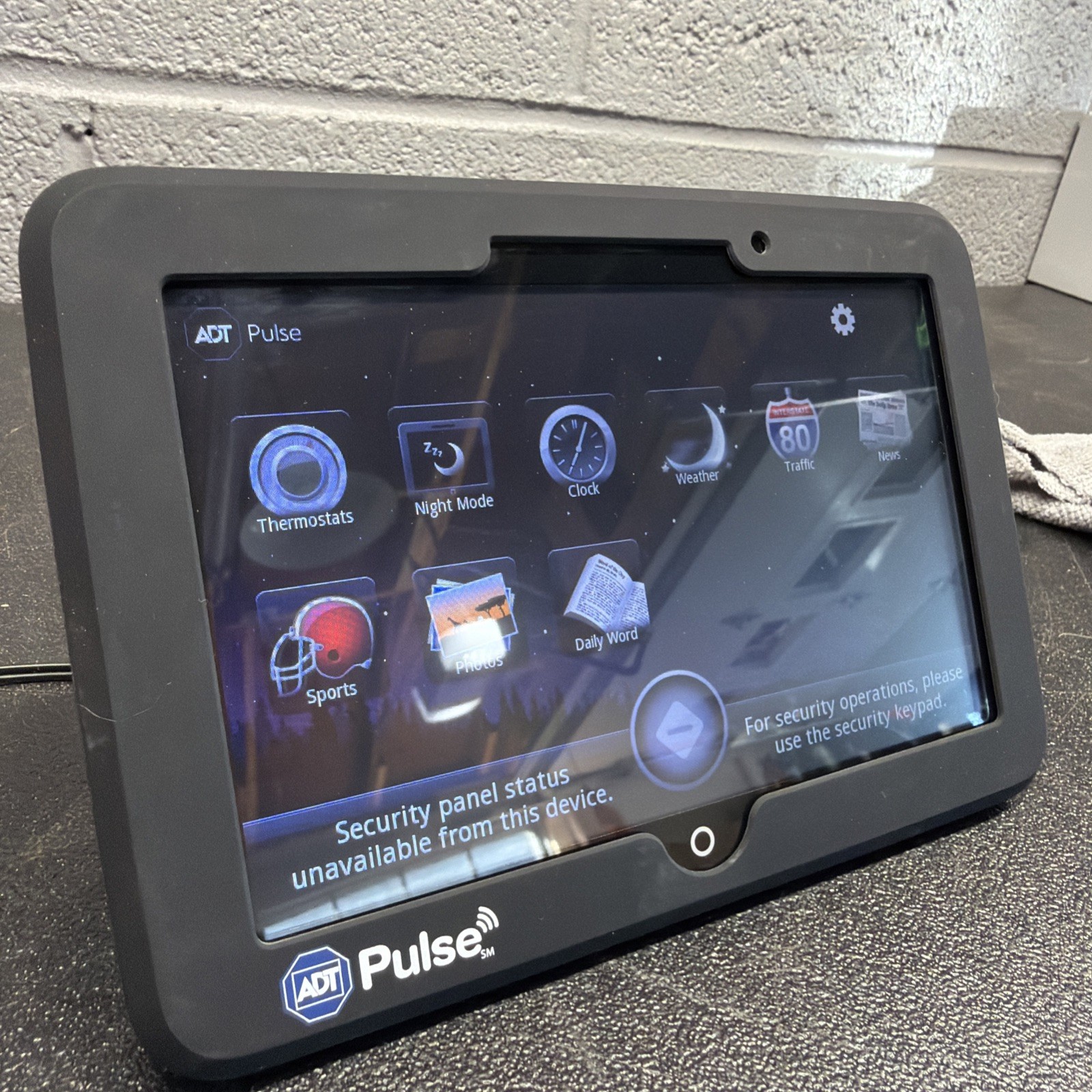 Netgear HSS101 ADT Pulse Home Security Screen