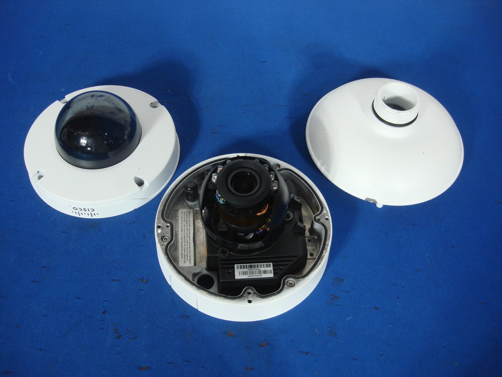 Lot of 2 Cisco CIVS-IPC-7030E Video Surveillance 7030 IP Camera 74-12681-01 D0