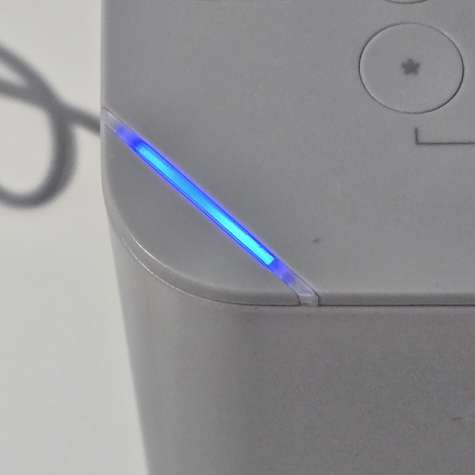 Blue by ADT Smart Home Hub Model S40LR1-01 White. No Instructions Used.