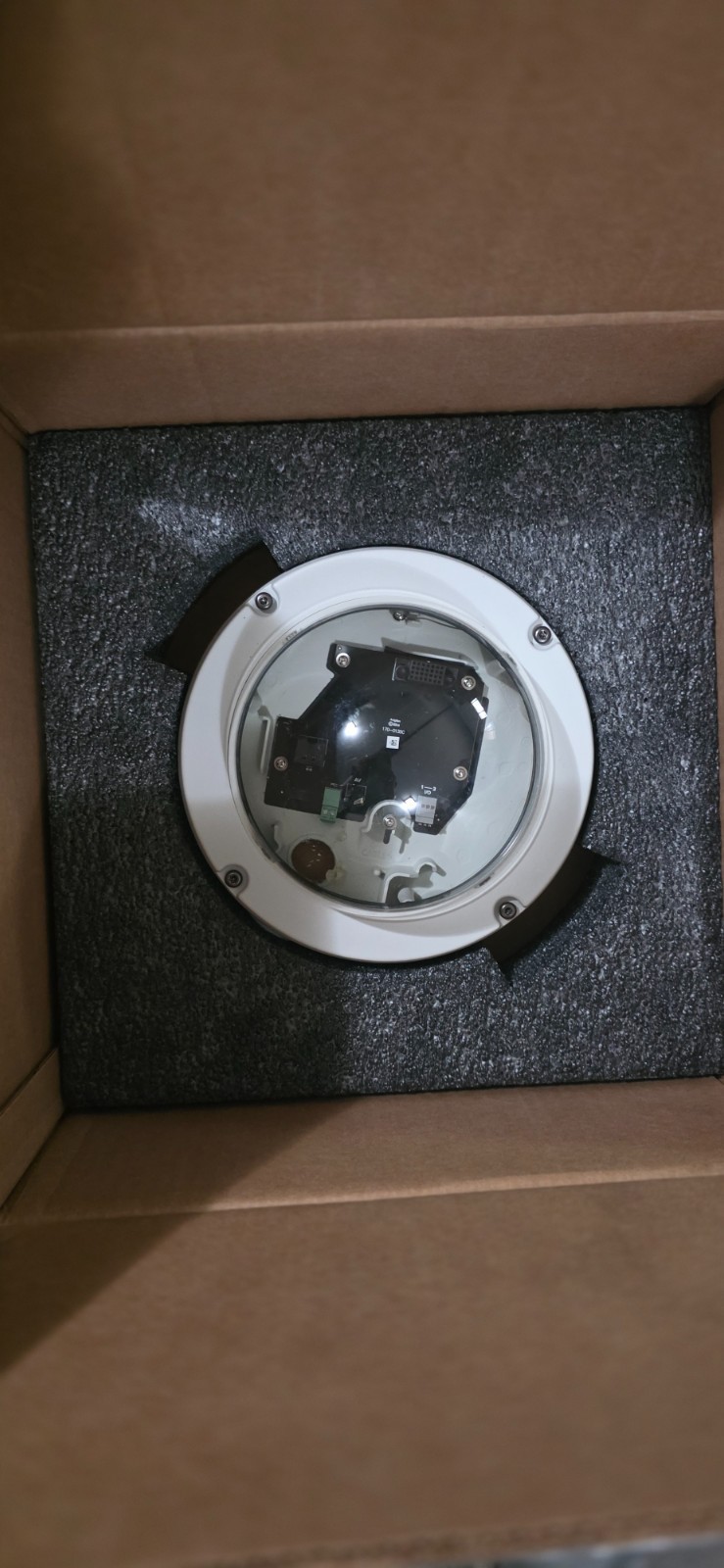 Avigilon 12W-H3-4MH-DO1-B 12 MP (4x3MP) Outdoor HD Multisensor Camera