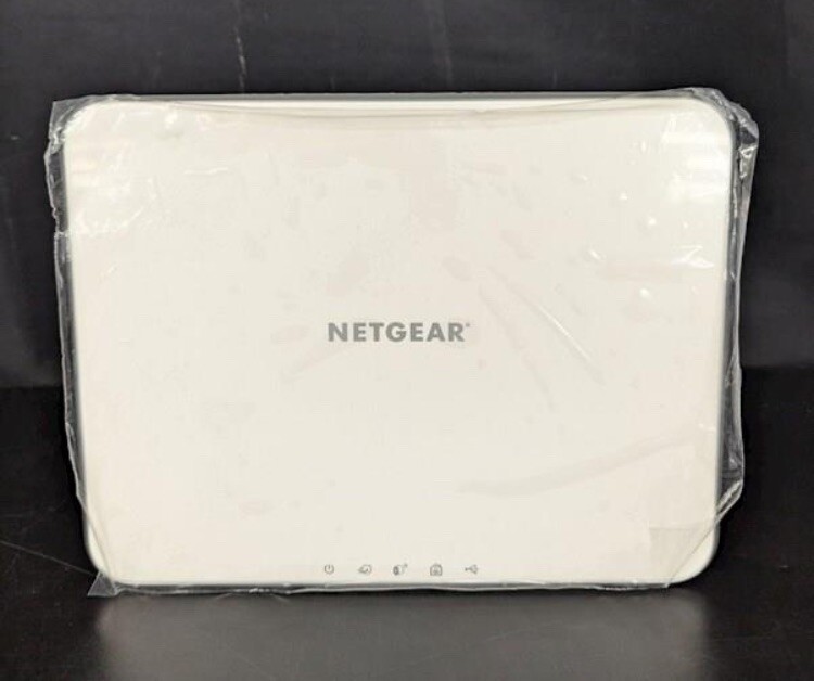 Netgear Arlo 2 HD Camera Security System Base Mount Batteries Open Box New