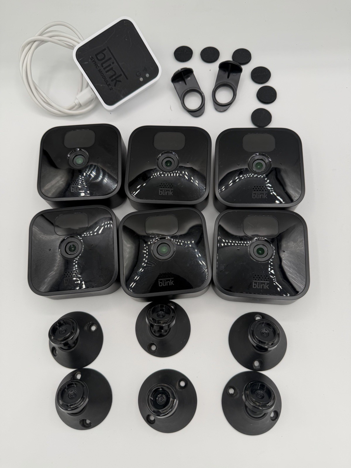 Blink Outdoor Wireless 6-Camera System Sync Module 2 Wi-Fi Indoor/Outdoor Black