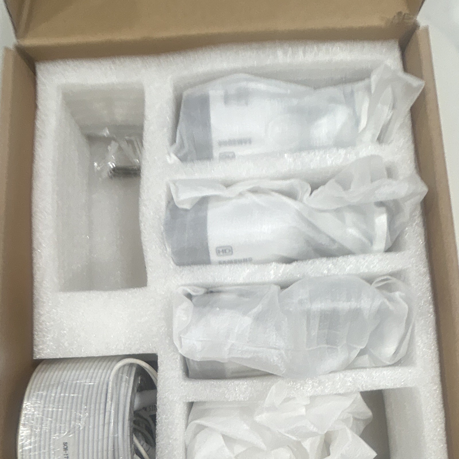 Samsung SDH-C5100N/US Security Camera Kit – Partial / New open Box (3 Cameras)