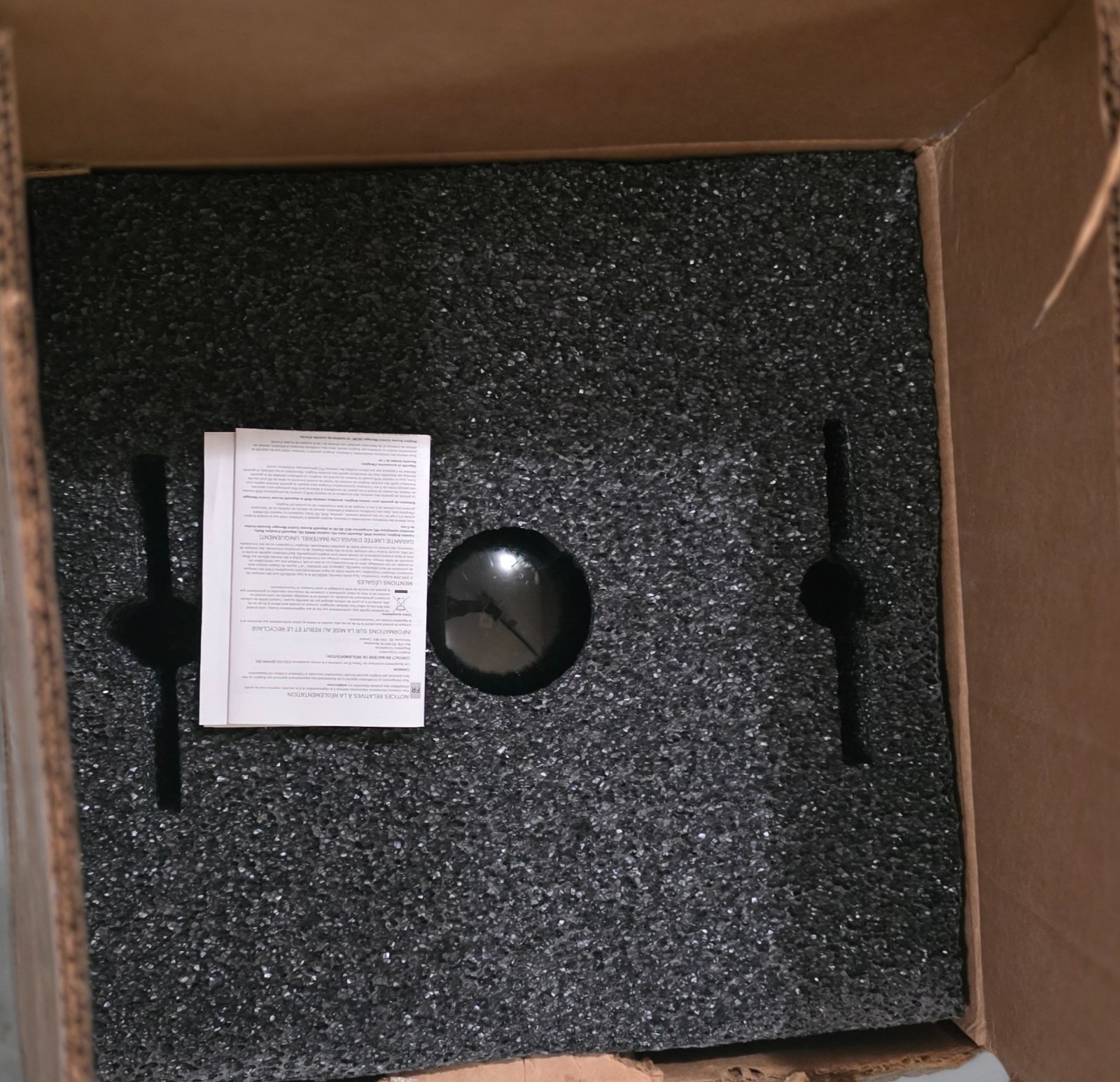 Avigilon 12W-H3-4MH-DO1-B 12 MP (4x3MP) Outdoor HD Multisensor Camera