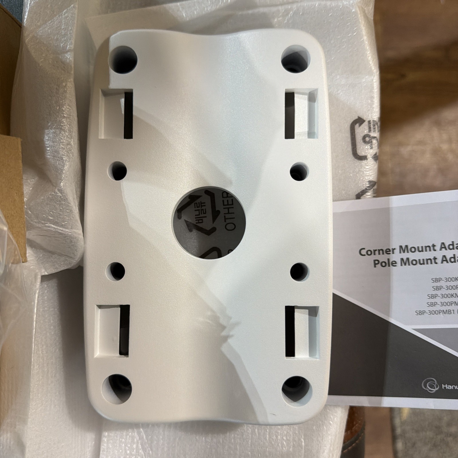 Hanwha Techwin SBP-300PMW1 Pole Mount Adapter Accessory