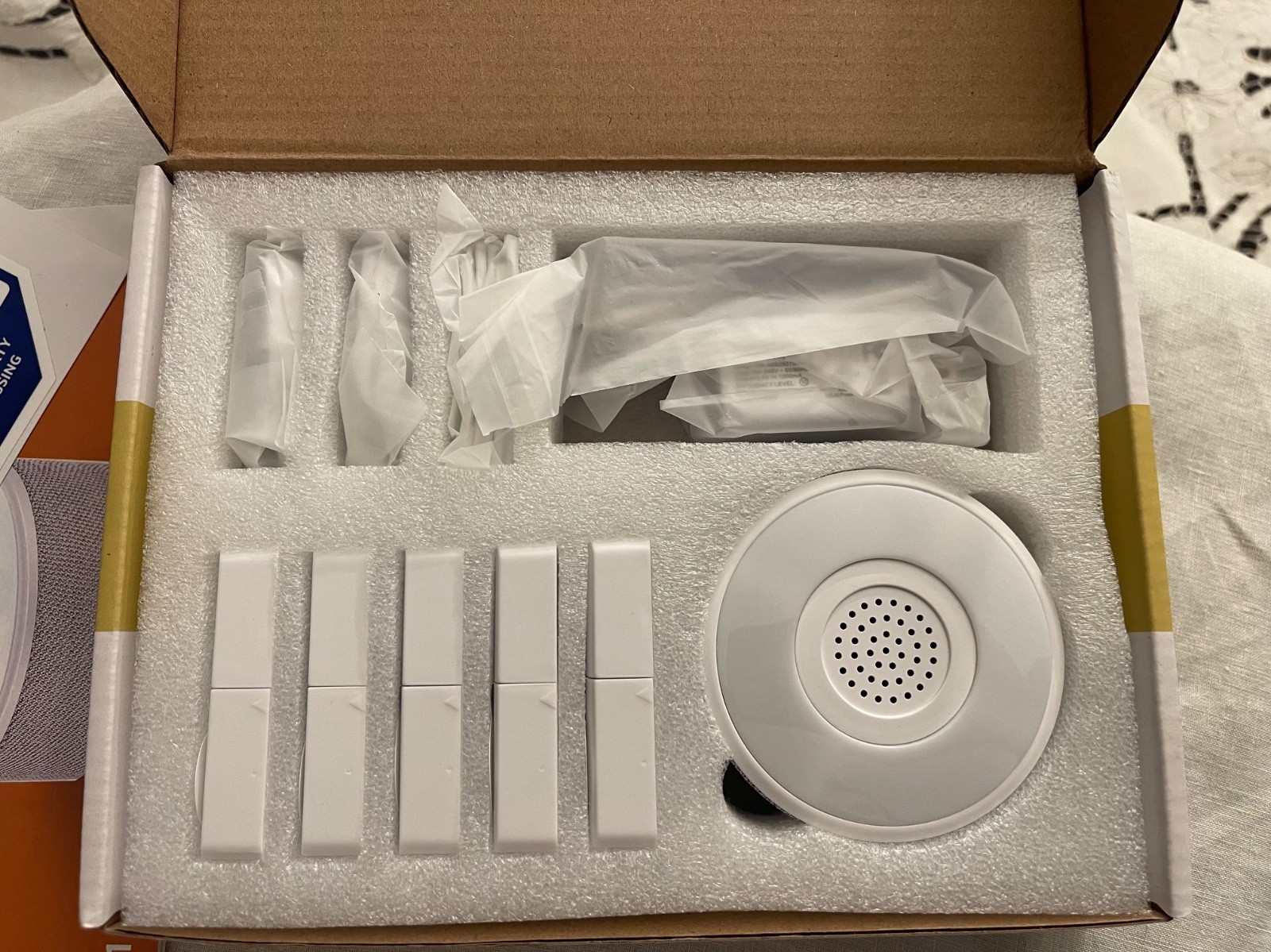 Tolviviov WiFi Door Alarm System, Wireless DIY Smart Home Security System